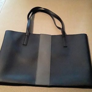 New Black leather Vince Camuto Luck Tote